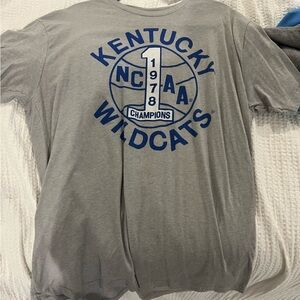 Homage Kentucky wildcats t shirt
